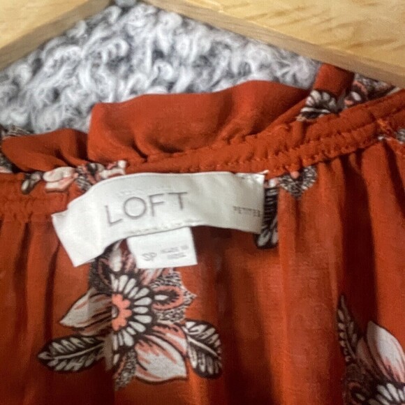 Loft Peplum Blouse Sheer Burned Orange and White Floral Women's  Size S Petite - Picture 3 of 11